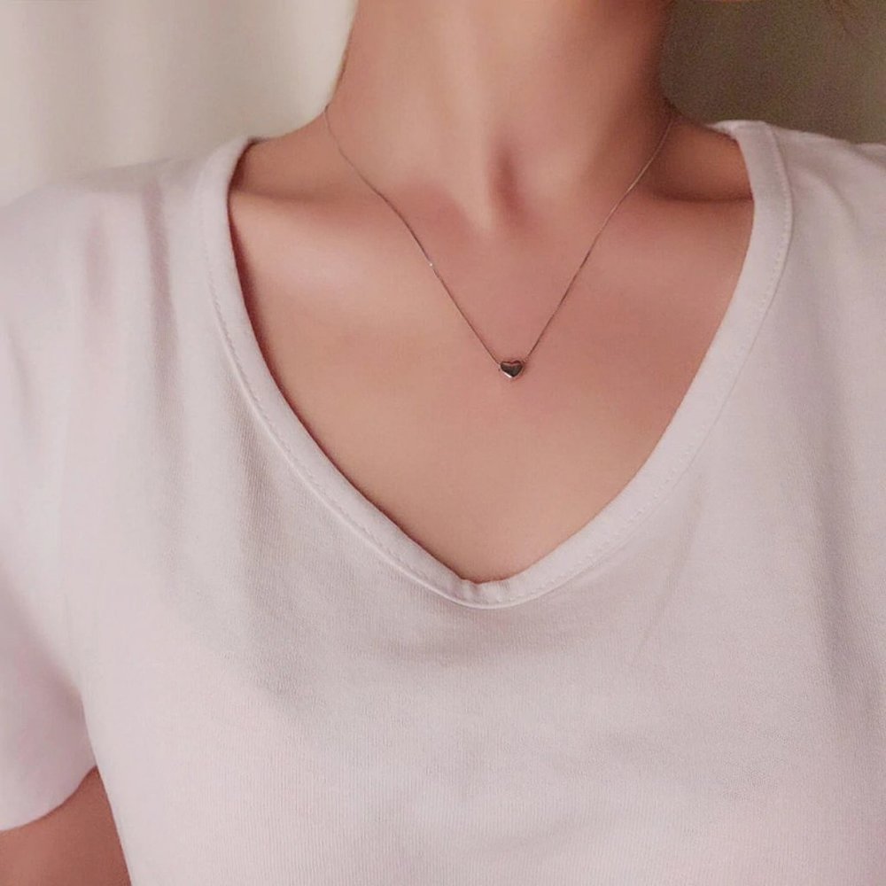 NEW 925 Sterling Silver Simple Heart Necklace - Picture 5 of 10